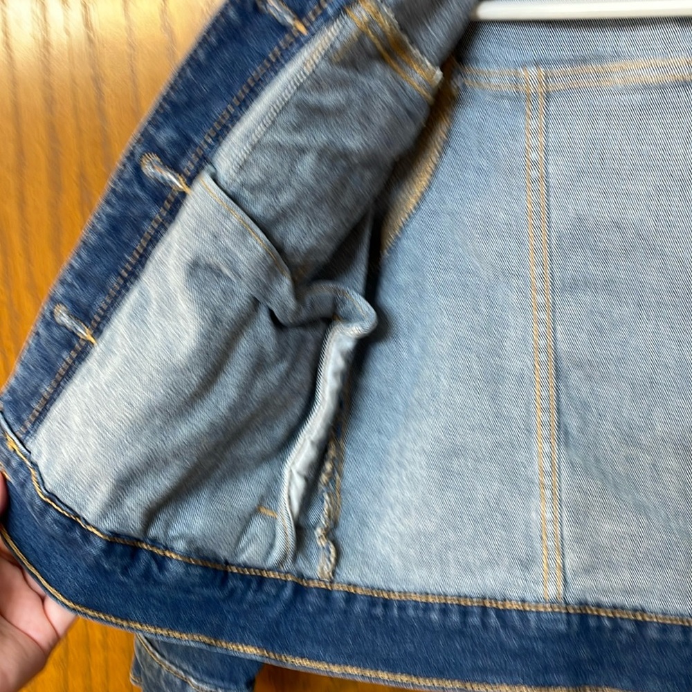 OLD NAVY UEC Girls Size Medium (8) Jean Jacket Pockets Collar Denim Button - Picture 14 of 14